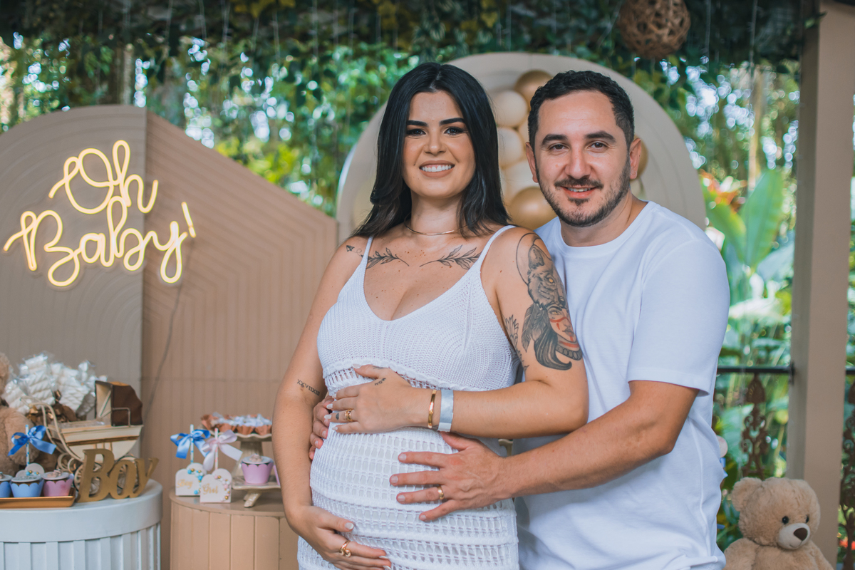 fotografia de chá revelação, chá de bebê revelando o sexo da criança. Buffet Chácara Floresta localizado em Riacho grande, São Bernardo do campo. Fotógrafo São Bernardo do Campo.