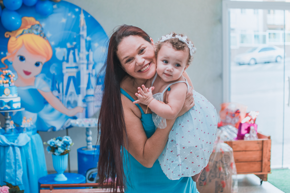 Aniversário infantil, realizado na cidade de Guarulhos em SP. Aniversário  de 1 aninho de menina , com o tema Cinderela. fotógrafo São Paulo. Buffet Planeta park festas.