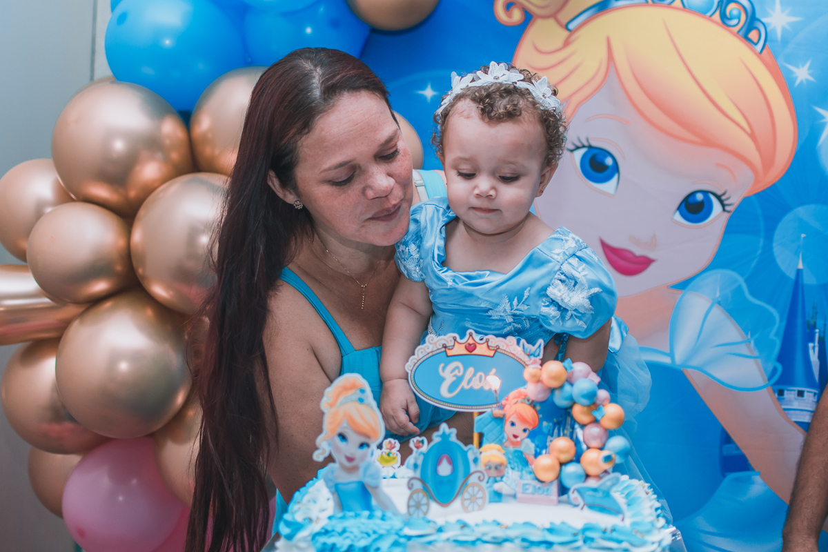 Aniversário infantil, realizado na cidade de Guarulhos em SP. Aniversário  de 1 aninho de menina , com o tema Cinderela. fotógrafo São Paulo. Buffet Planeta park festas.