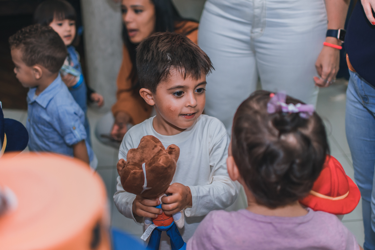Aniversário de menino com tema patrulha canina, festa realizada no buffet infantil Terra do Nunca, localizado em Santo André. ABC Paulista. Fotógrafo Santo André.