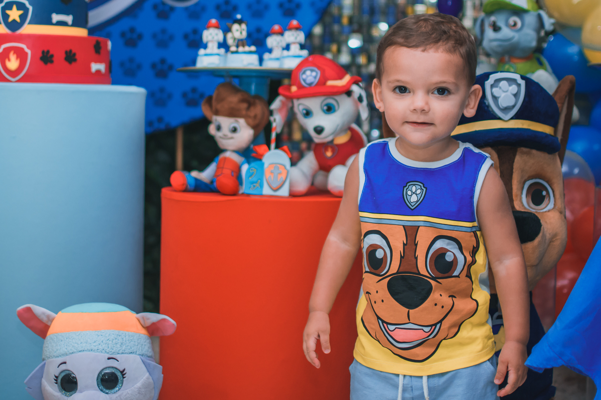 Aniversário de menino com tema patrulha canina, festa realizada no buffet infantil Terra do Nunca, localizado em Santo André. ABC Paulista. Fotógrafo Santo André.