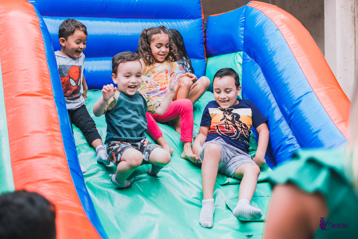 Aniversário infantil de um aninho com decoração tema minnie. Fotógrafo infantil em Mauá, ABC Paulista. Festa de menina, aniversário de 1 ano, festa de um ano, festa infantil. Fotógrafo Santo André, fotógrafo Mauá.