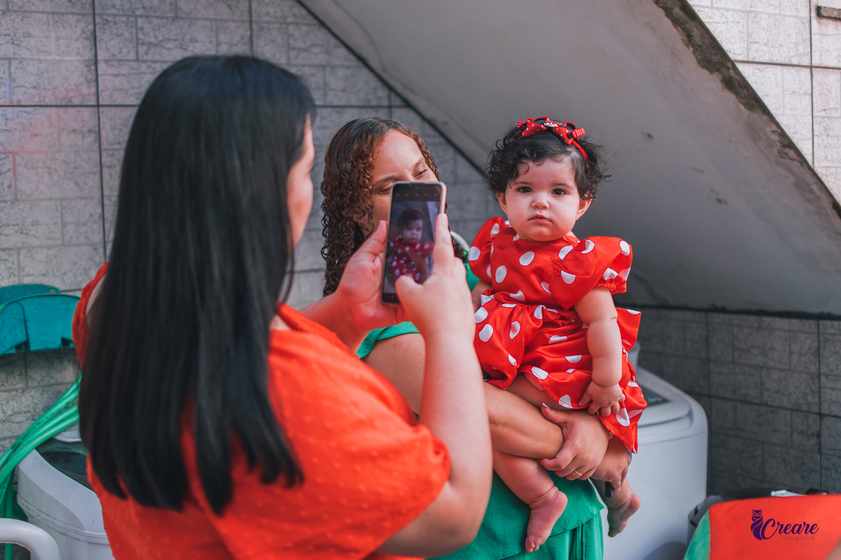 Aniversário infantil de um aninho com decoração tema minnie. Fotógrafo infantil em Mauá, ABC Paulista. Festa de menina, aniversário de 1 ano, festa de um ano, festa infantil. Fotógrafo Santo André, fotógrafo Mauá.