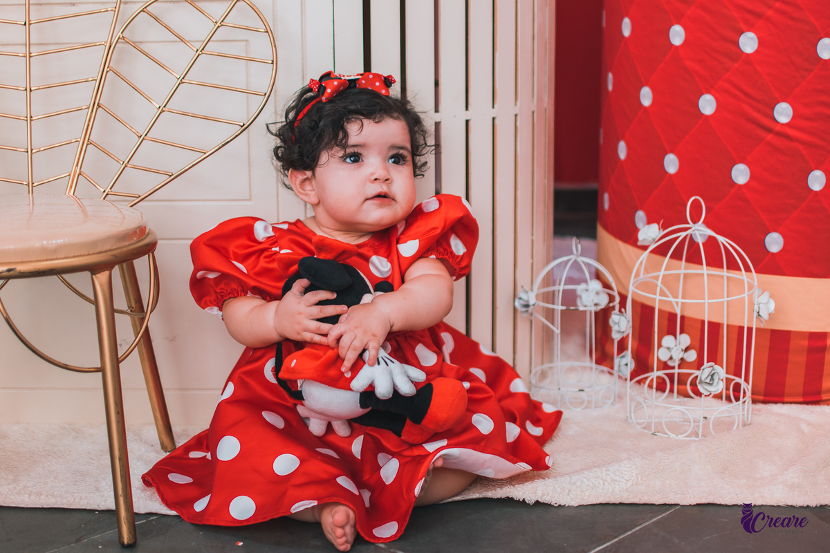 Aniversário infantil de um aninho com decoração tema minnie. Fotógrafo infantil em Mauá, ABC Paulista. Festa de menina, aniversário de 1 ano, festa de um ano, festa infantil. Fotógrafo Santo André, fotógrafo Mauá.