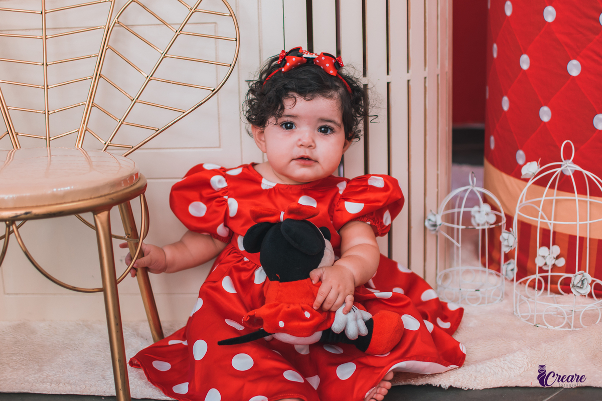 Aniversário infantil de um aninho com decoração tema minnie. Fotógrafo infantil em Mauá, ABC Paulista. Festa de menina, aniversário de 1 ano, festa de um ano, festa infantil. Fotógrafo Santo André, fotógrafo Mauá.