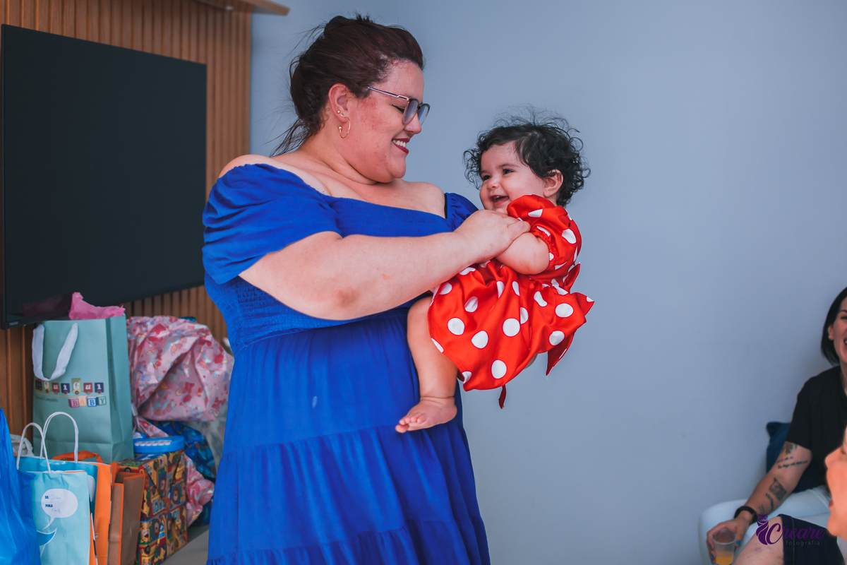 Aniversário infantil de um aninho com decoração tema minnie. Fotógrafo infantil em Mauá, ABC Paulista. Festa de menina, aniversário de 1 ano, festa de um ano, festa infantil. Fotógrafo Santo André, fotógrafo Mauá.
