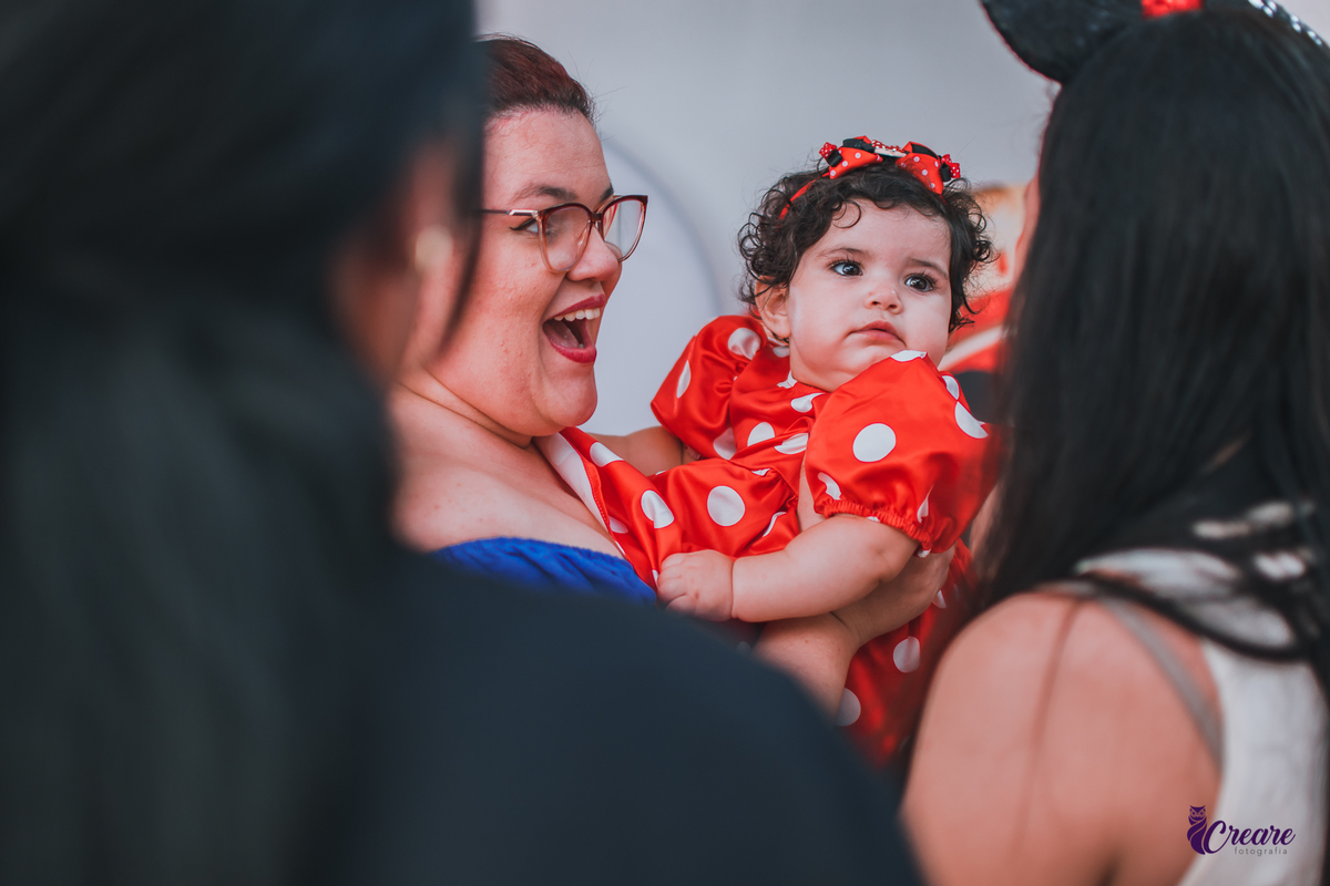 Aniversário infantil de um aninho com decoração tema minnie. Fotógrafo infantil em Mauá, ABC Paulista. Festa de menina, aniversário de 1 ano, festa de um ano, festa infantil. Fotógrafo Santo André, fotógrafo Mauá.