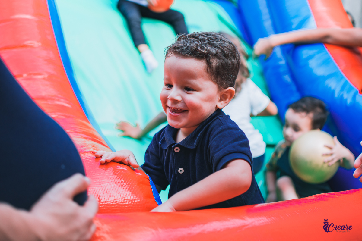 Aniversário infantil de um aninho com decoração tema minnie. Fotógrafo infantil em Mauá, ABC Paulista. Festa de menina, aniversário de 1 ano, festa de um ano, festa infantil. Fotógrafo Santo André, fotógrafo Mauá.