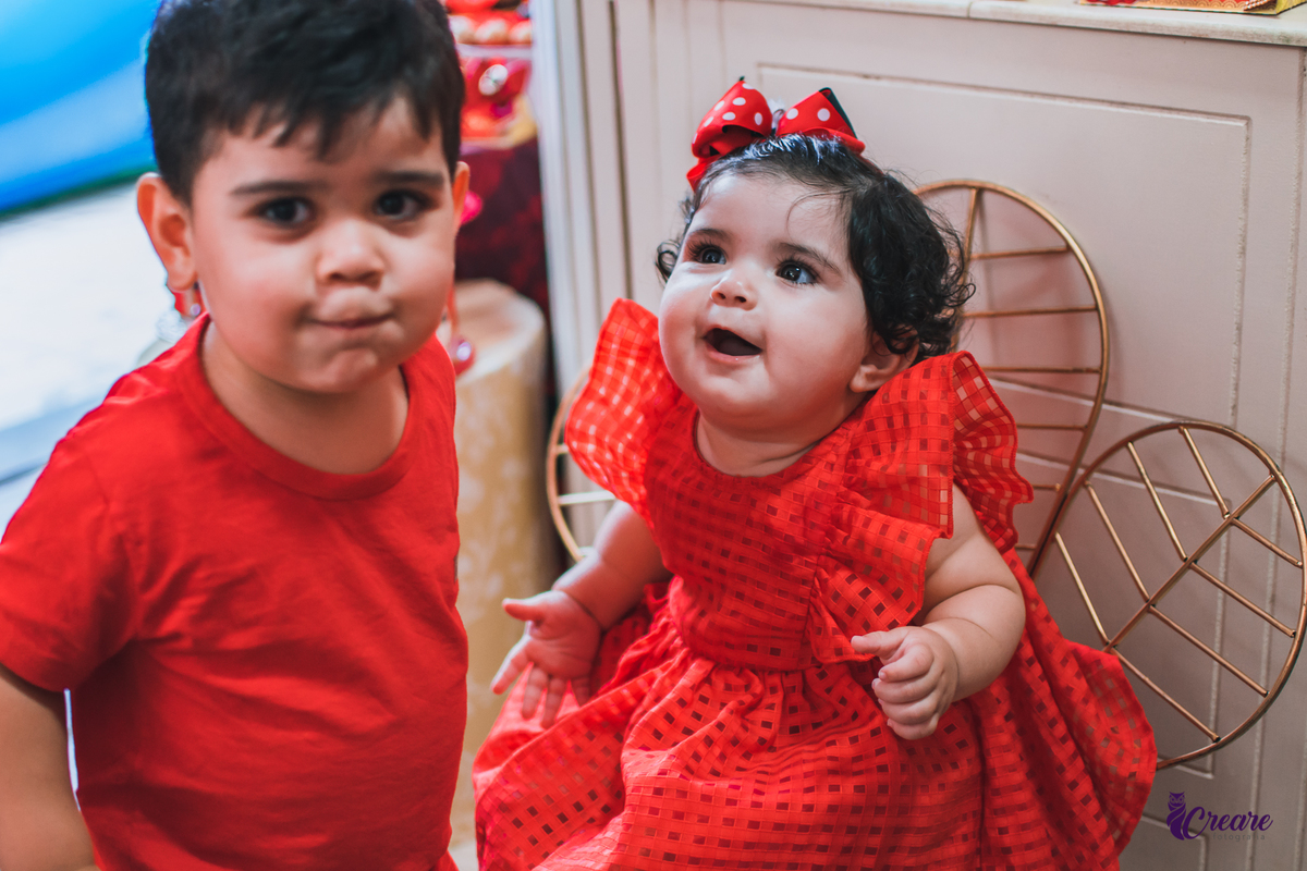 Aniversário infantil de um aninho com decoração tema minnie. Fotógrafo infantil em Mauá, ABC Paulista. Festa de menina, aniversário de 1 ano, festa de um ano, festa infantil. Fotógrafo Santo André, fotógrafo Mauá.