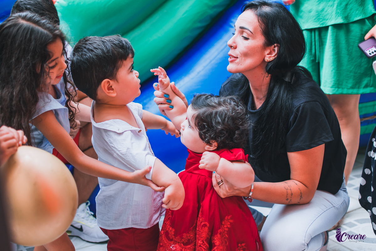 Aniversário infantil de um aninho com decoração tema minnie. Fotógrafo infantil em Mauá, ABC Paulista. Festa de menina, aniversário de 1 ano, festa de um ano, festa infantil. Fotógrafo Santo André, fotógrafo Mauá.