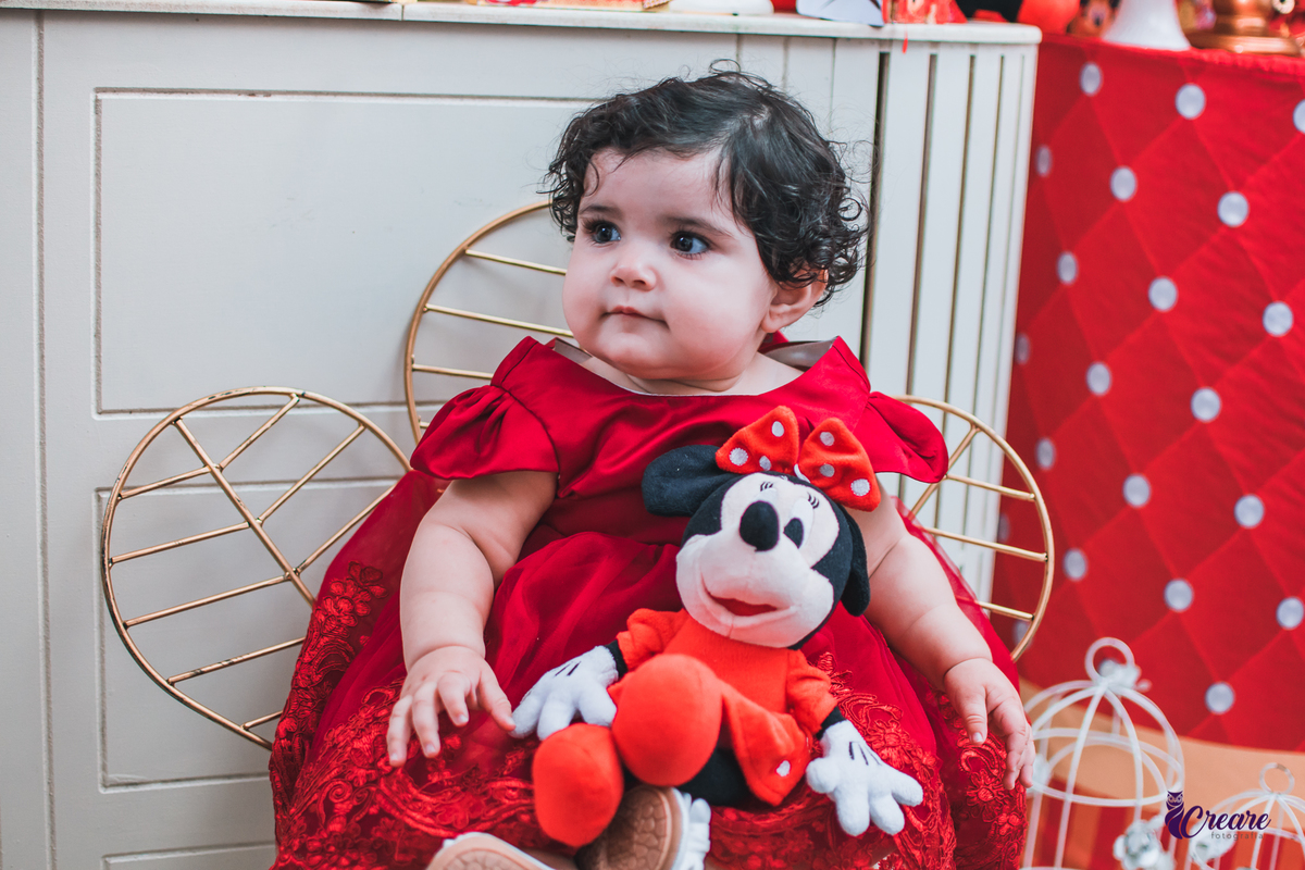 Aniversário infantil de um aninho com decoração tema minnie. Fotógrafo infantil em Mauá, ABC Paulista. Festa de menina, aniversário de 1 ano, festa de um ano, festa infantil. Fotógrafo Santo André, fotógrafo Mauá.