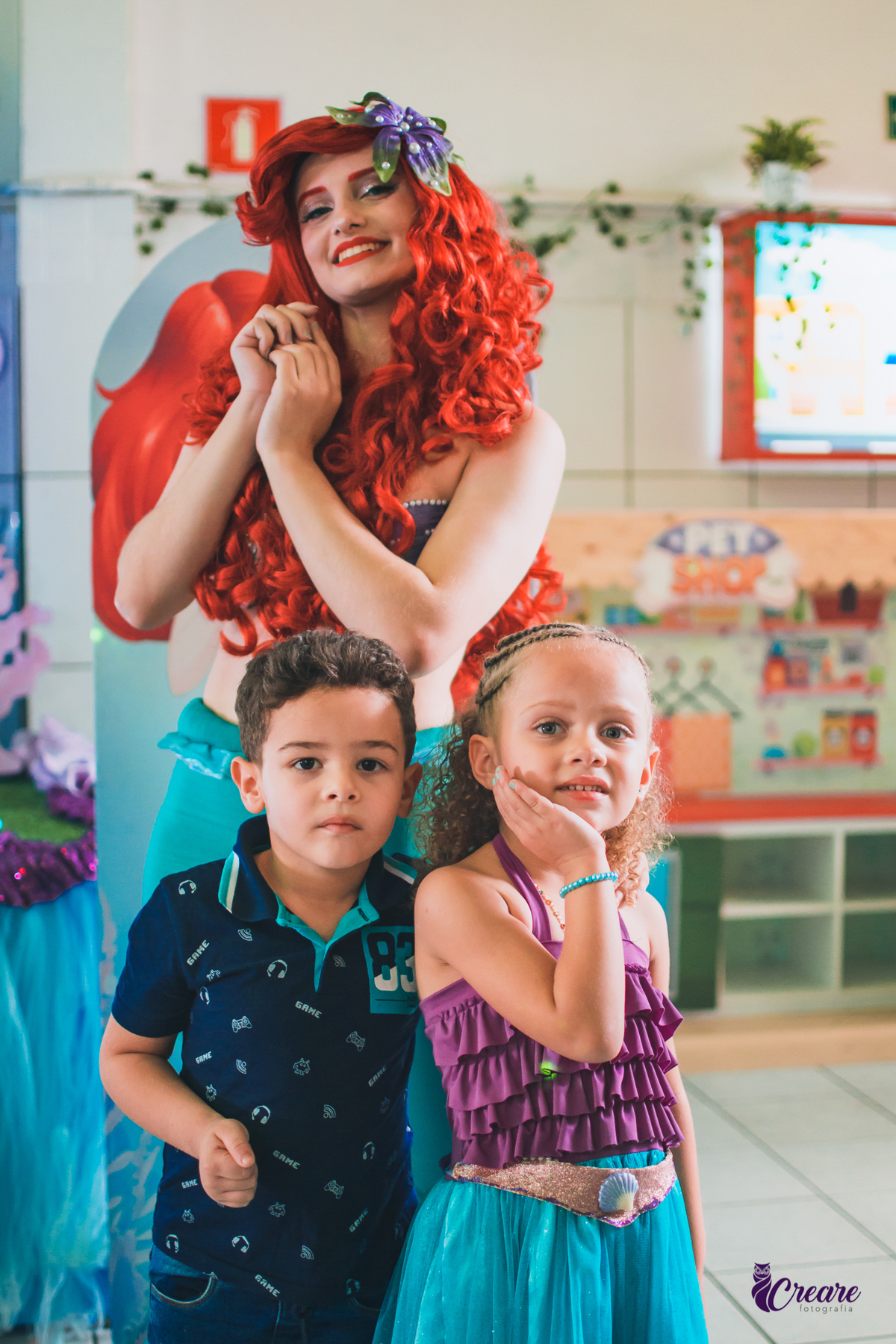 Aniversário infantil, festa de menina com tema A Pequena Sereia. Buffet Vila Feliz.