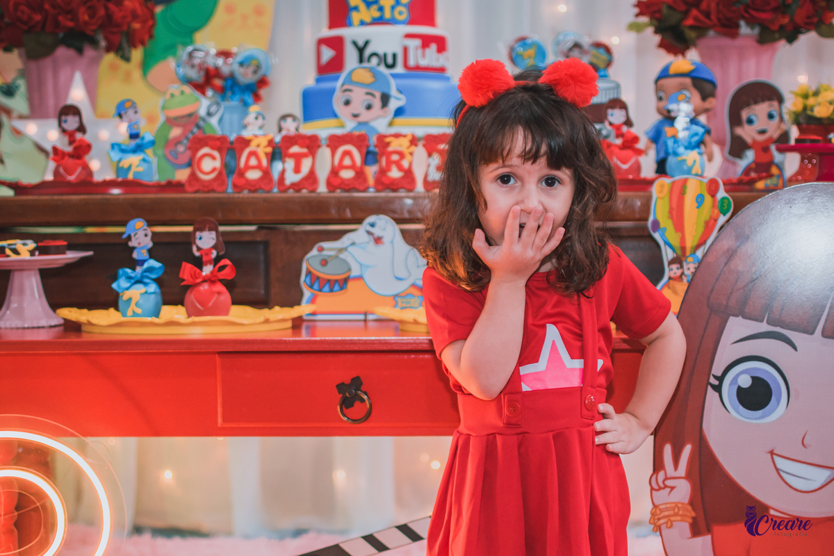 aniversário infantil, festa de menina, aniversário de 3 anos, tema de decoração Lucas Neto. Buffet Requinte festas kids, buffet Mauá, fotógrafo. 