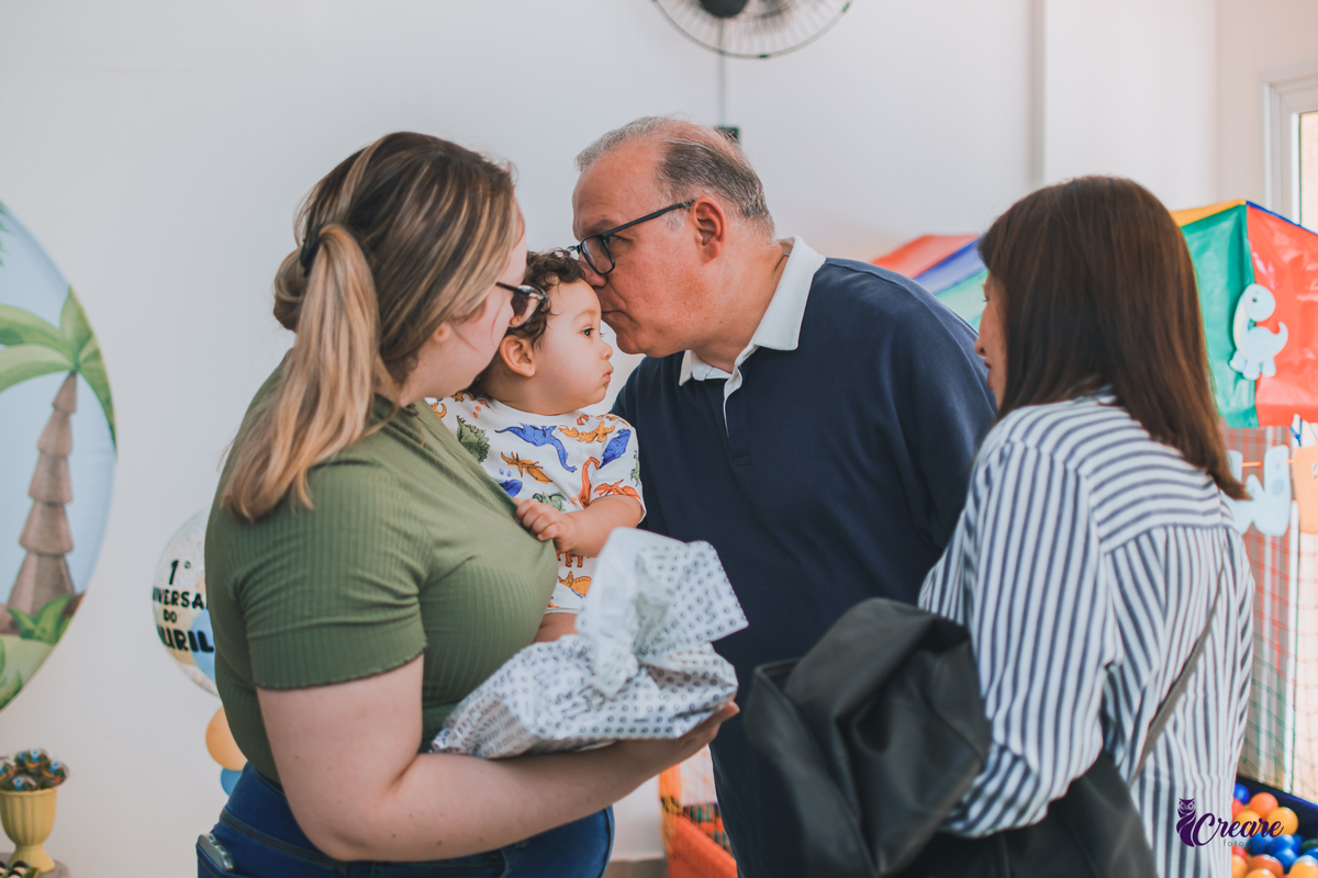 aniversário infantil de menino, festa de bebê de um ano, fotografia de festa de aniversário de um ano, tema de festa de bebê, 1 ano, festa de 1 aninho, aniversário de 1 ano fotógrafo Santo André, decoração de aniversário dino. 