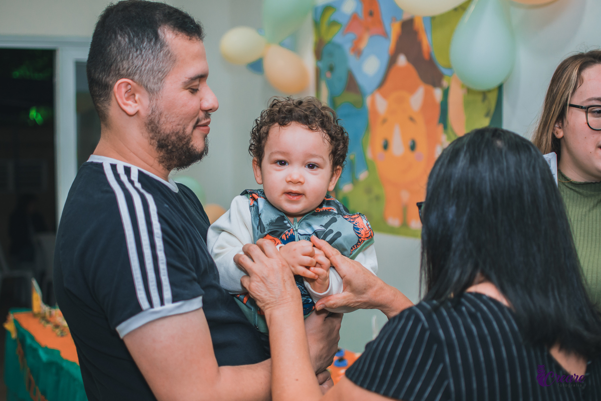 aniversário infantil de menino, festa de bebê de um ano, fotografia de festa de aniversário de um ano, tema de festa de bebê, 1 ano, festa de 1 aninho, aniversário de 1 ano fotógrafo Santo André, decoração de aniversário dino. 