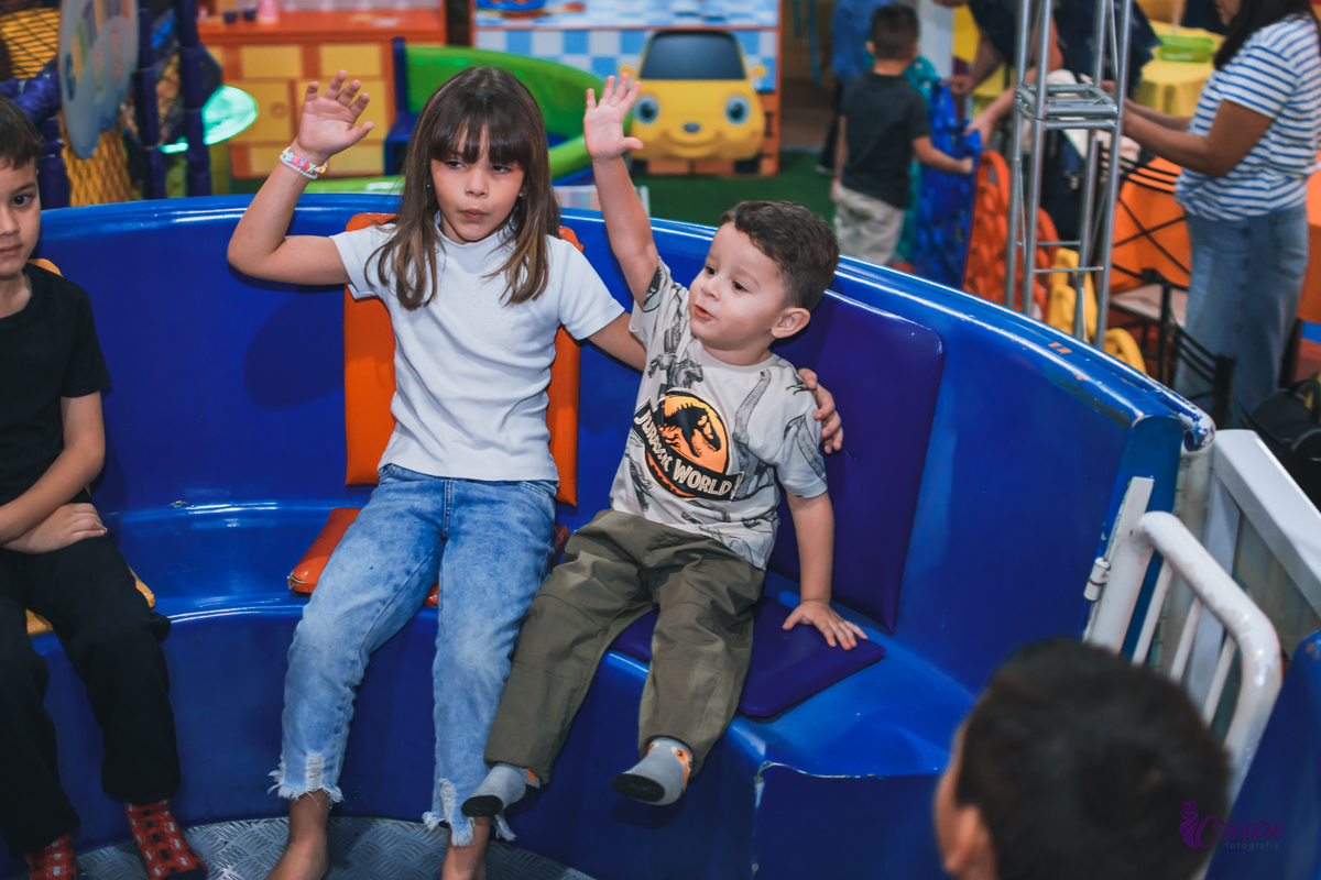 Aniversário infantil, festa de menino, Requinte festas Kids, fotógrafo Mauá, aniversário tema jurassic World, Fotografia de aniversário Infantil.