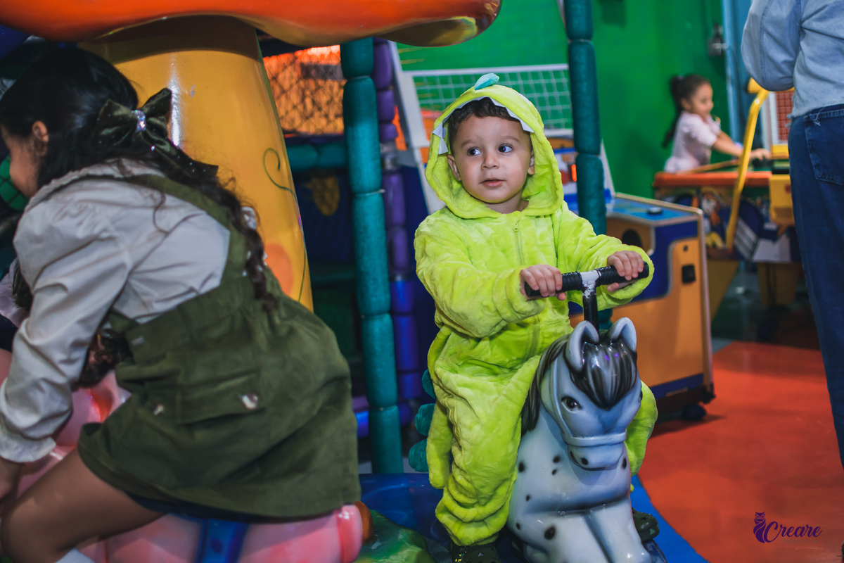 Aniversário infantil, festa de menino, Requinte festas Kids, fotógrafo Mauá, aniversário tema jurassic World, Fotografia de aniversário Infantil.