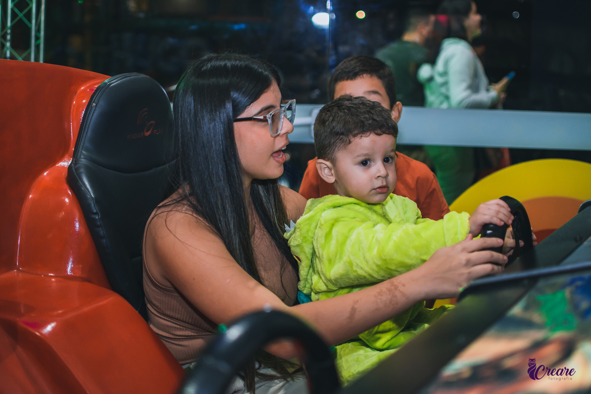 Aniversário infantil, festa de menino, Requinte festas Kids, fotógrafo Mauá, aniversário tema jurassic World, Fotografia de aniversário Infantil.