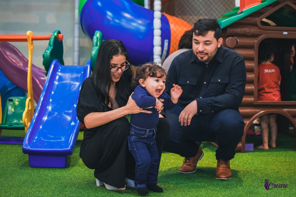fotografia de aniversário de um aninho do bebê, buffet Kid Marujos em Santo andré, Abc Paulista. Fotógrafo Santo André. Decoração astronauta.