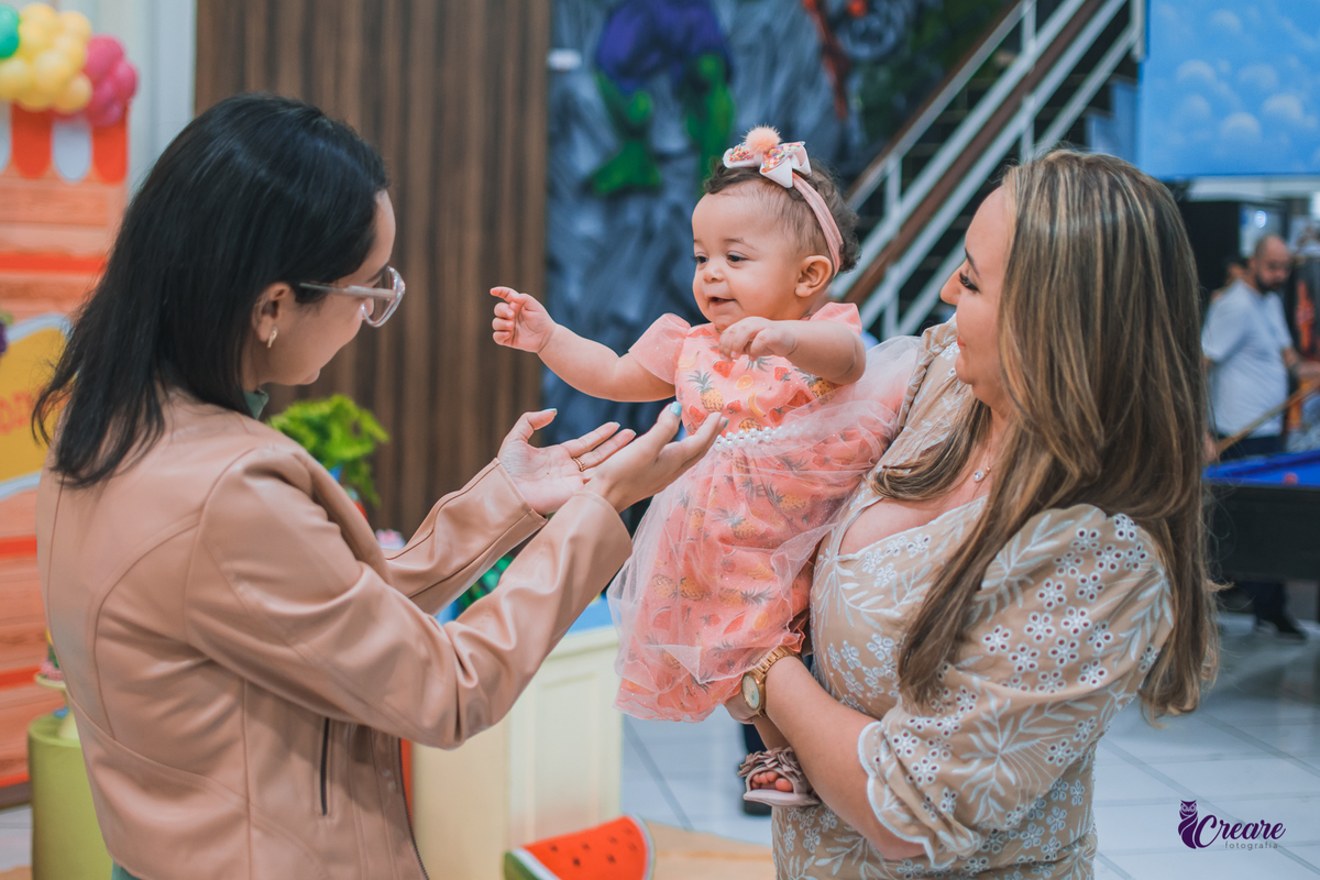 Aniversário de 1 aninho, festa de um ano de menina. Buffet É Pique, fotógrafo Mauá. 