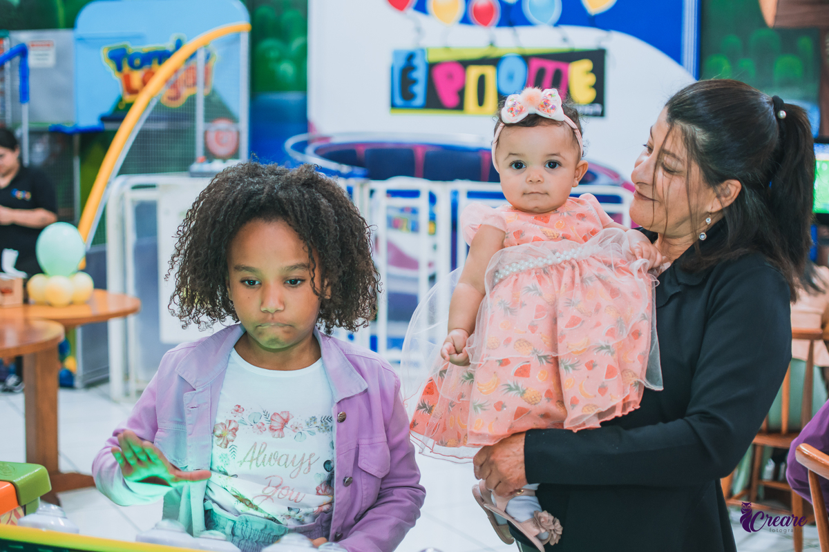 Aniversário de 1 aninho, festa de um ano de menina. Buffet É Pique, fotógrafo Mauá. 