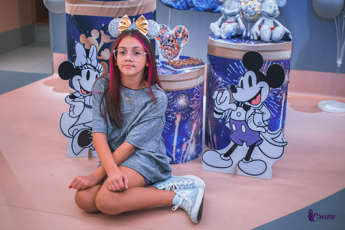 fotografia de aniversário infantil no Playcenter Famuly em Santo André, ABC Paulista. Fotógrafo de festa infantil. decoração Disney.