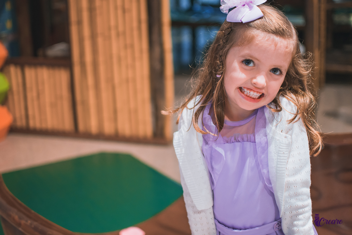 Fotografia de festa infantil no buffet Toca do Leão em Santo André. Fotógrafo de aniversário infantil. Festa de 5 anos.