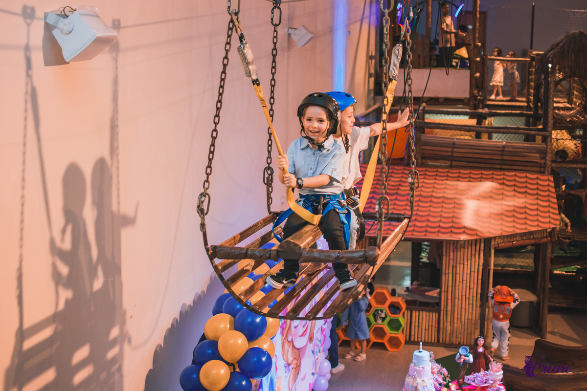 Fotografia de festa infantil no buffet Toca do Leão em Santo André. Fotógrafo de aniversário infantil. Festa de 5 anos.