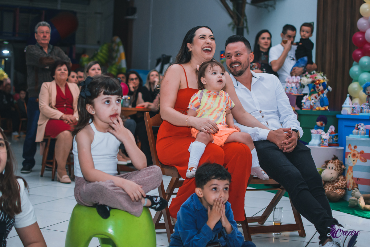 buffet é pique Mauá, fotógrafo de aniversário infantil, festa infantil, decoração circo, tema de aniversário de menina. Fotógrafo Santo André, fotógrafo em Mauá.