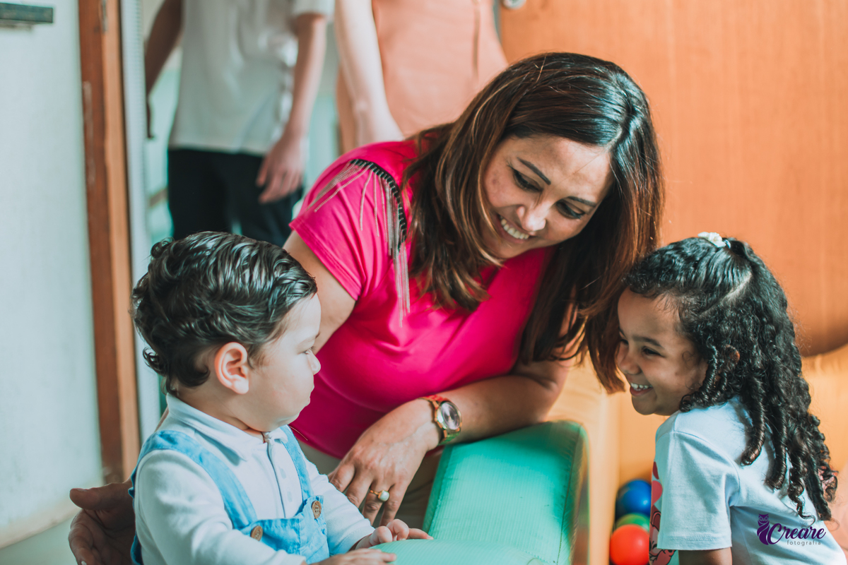 fotografia de aniversário de um ano, com decoração tema fundo do mar. Buffet vem pra festa, Ribeirão Pires. Fotógrafo de aniversário Infantil. Fotógrafo ABC Paulista.