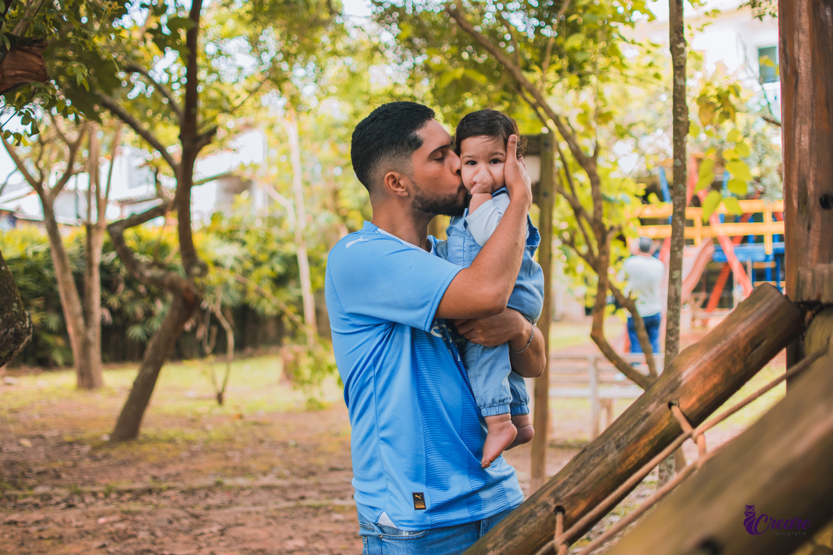 fotografia de aniversário de um ano, com decoração tema fundo do mar. Buffet vem pra festa, Ribeirão Pires. Fotógrafo de aniversário Infantil. Fotógrafo ABC Paulista.
