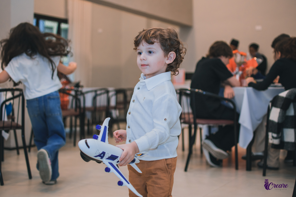fotografia de aniversário infantil, festa de menino de 3 anos com tema Patrulha Canina. Fotógrafo São Bernardo do Campo. Festa em casa.