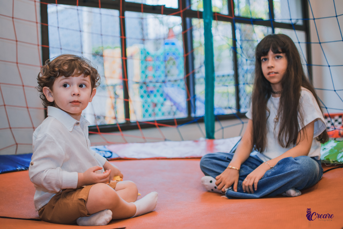 fotografia de aniversário infantil, festa de menino de 3 anos com tema Patrulha Canina. Fotógrafo São Bernardo do Campo. Festa em casa.