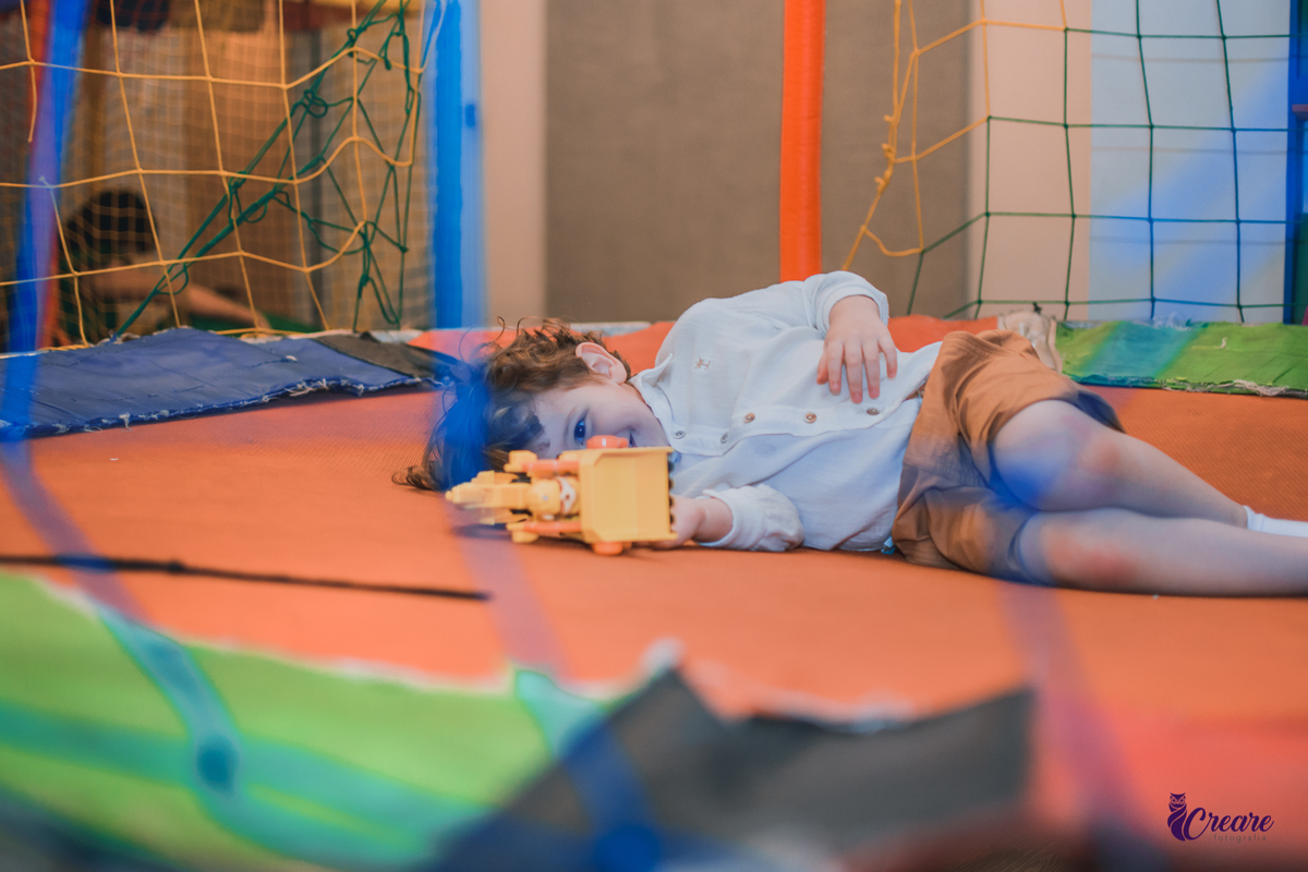 fotografia de aniversário infantil, festa de menino de 3 anos com tema Patrulha Canina. Fotógrafo São Bernardo do Campo. Festa em casa.
