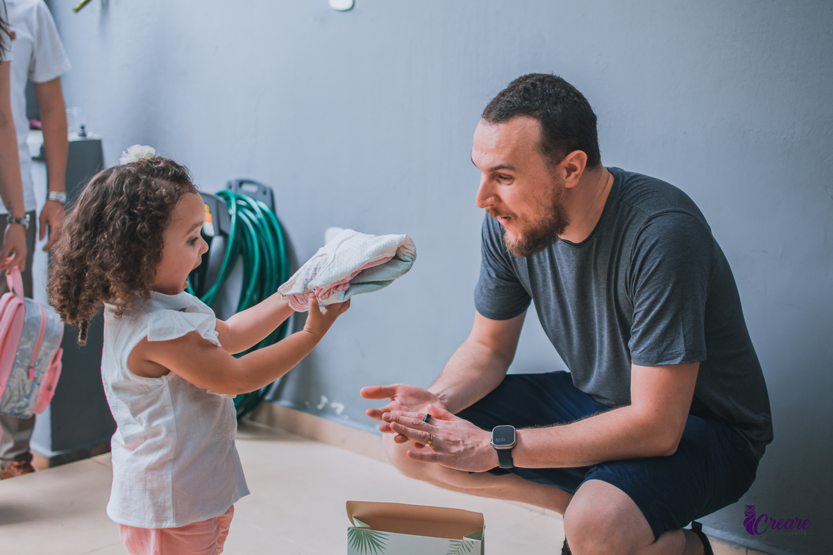 fotógrafia de aniversário infantil em casa, fotógrafo em Mauá, festa infantil de menina. Aniversário de 3 anos, decoração Patrulha canina. Festa de criança em casa.