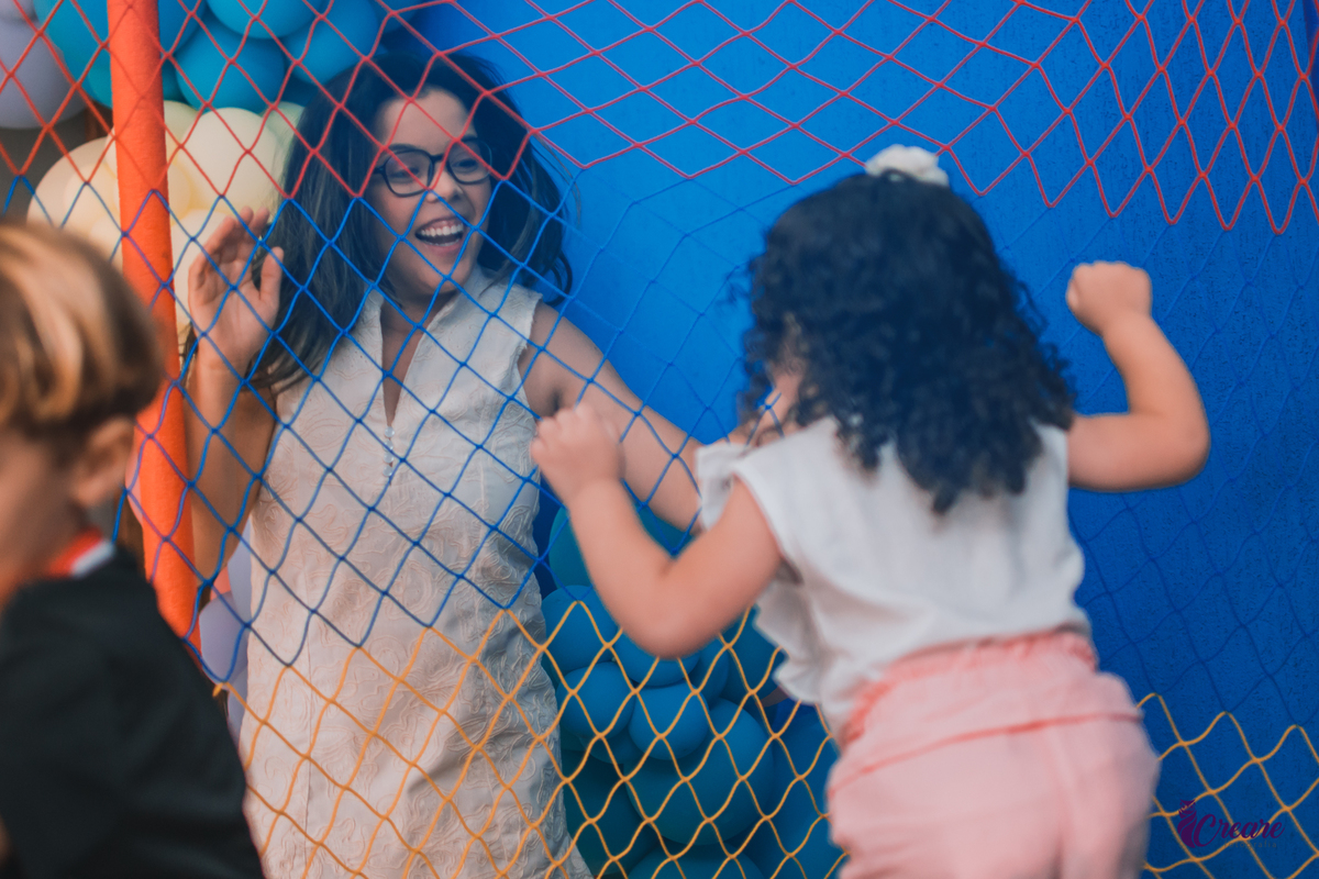 fotógrafia de aniversário infantil em casa, fotógrafo em Mauá, festa infantil de menina. Aniversário de 3 anos, decoração Patrulha canina. Festa de criança em casa.