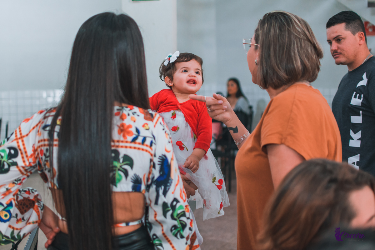 aniversário de um aninho, festa de um ano com tema Cereja. Fotógrafo de festa de aniversário de um ano, Chácara Recanto Martins, fotógrafo em Mauá. 