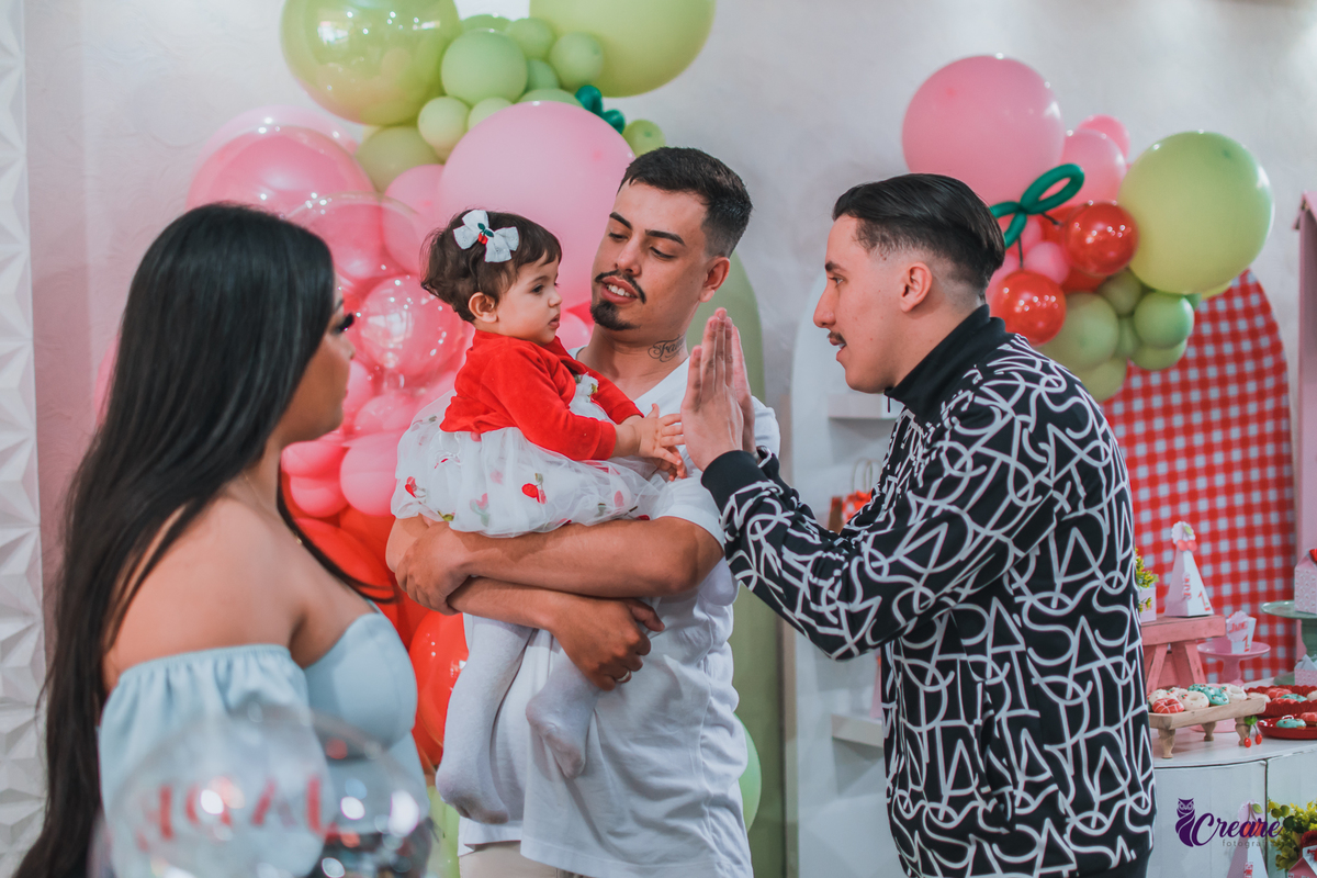 aniversário de um aninho, festa de um ano com tema Cereja. Fotógrafo de festa de aniversário de um ano, Chácara Recanto Martins, fotógrafo em Mauá. 