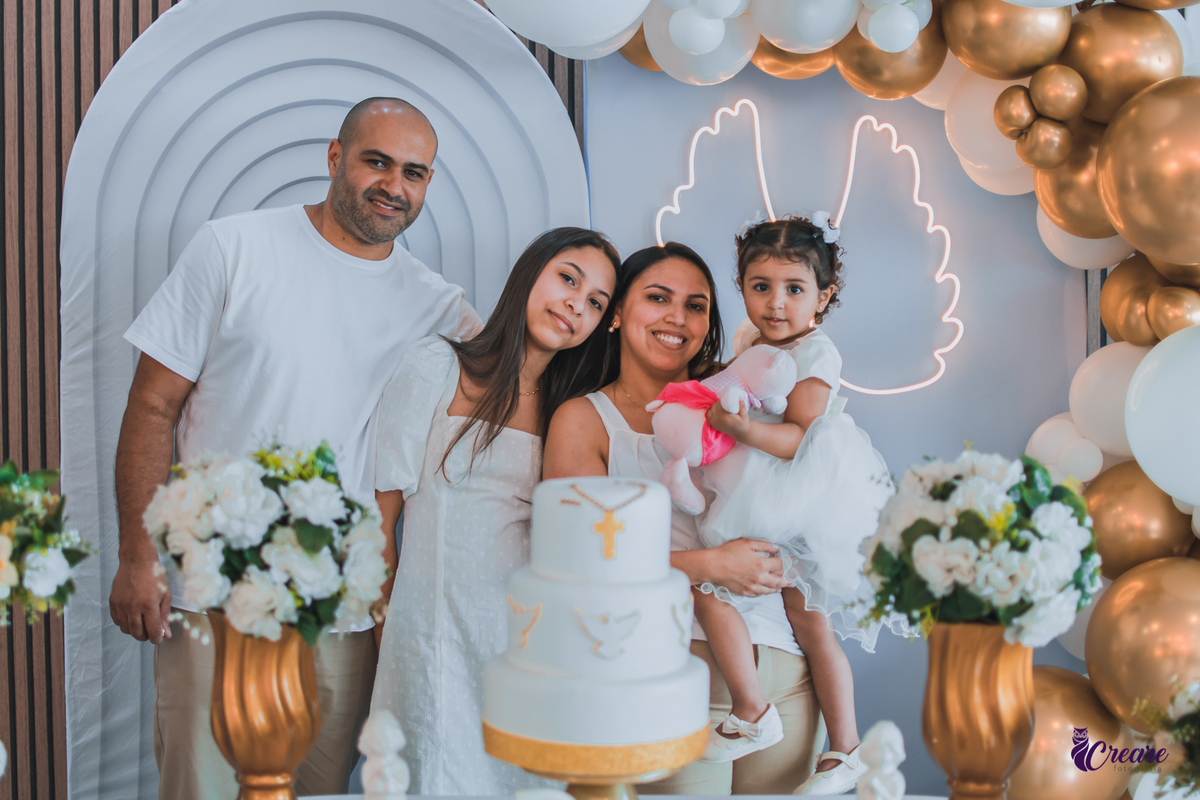 fotografia de batizado realizada na Paróquia São José Operário em Mauá, ABC Paulista. Fotógrafo Infantil em Mauá.