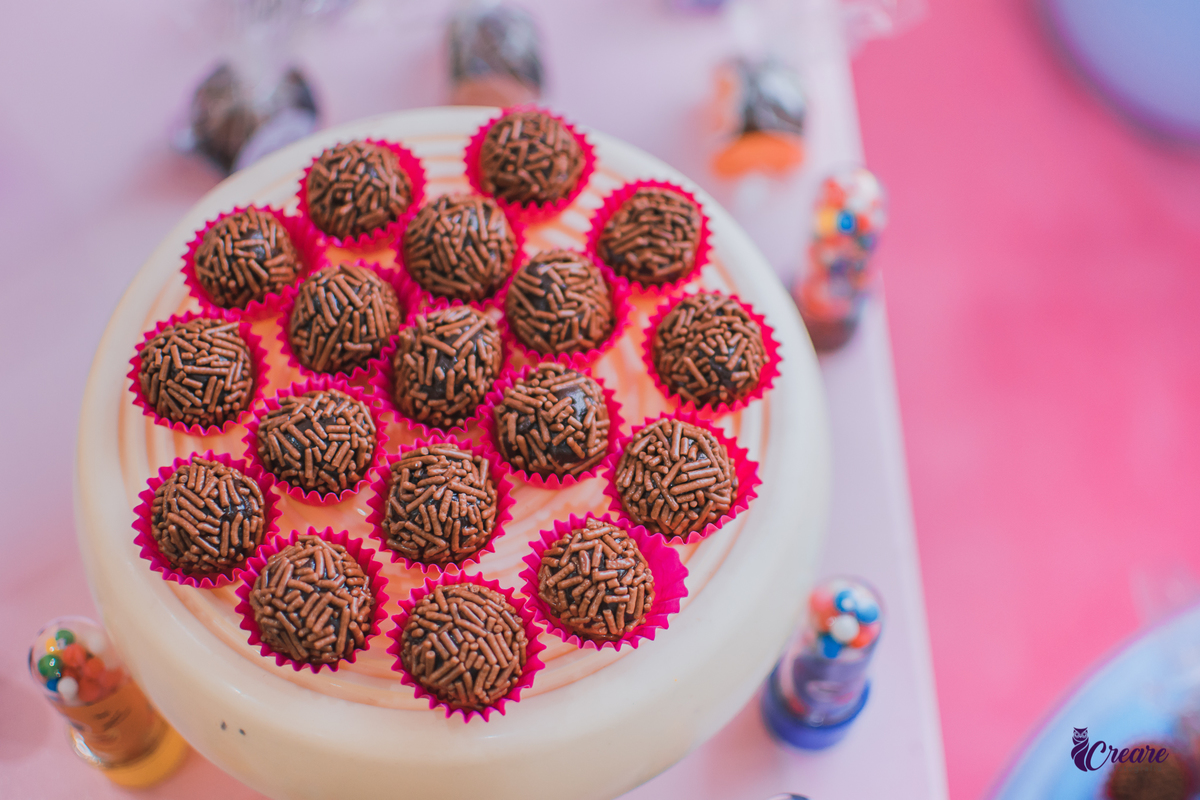 aniversário de um ano, festa infantil, buffet em santo andré, fotógrafo Santo André, Crockofest, decoração bolofofos. Primeiro ano do Bebê.