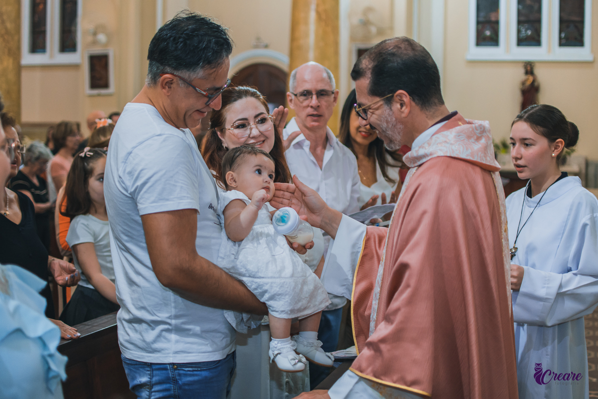 fotografia de batizado na igreja Matriz de Santo André. Fotógrafo infantil, fotógrafo em Santo André.