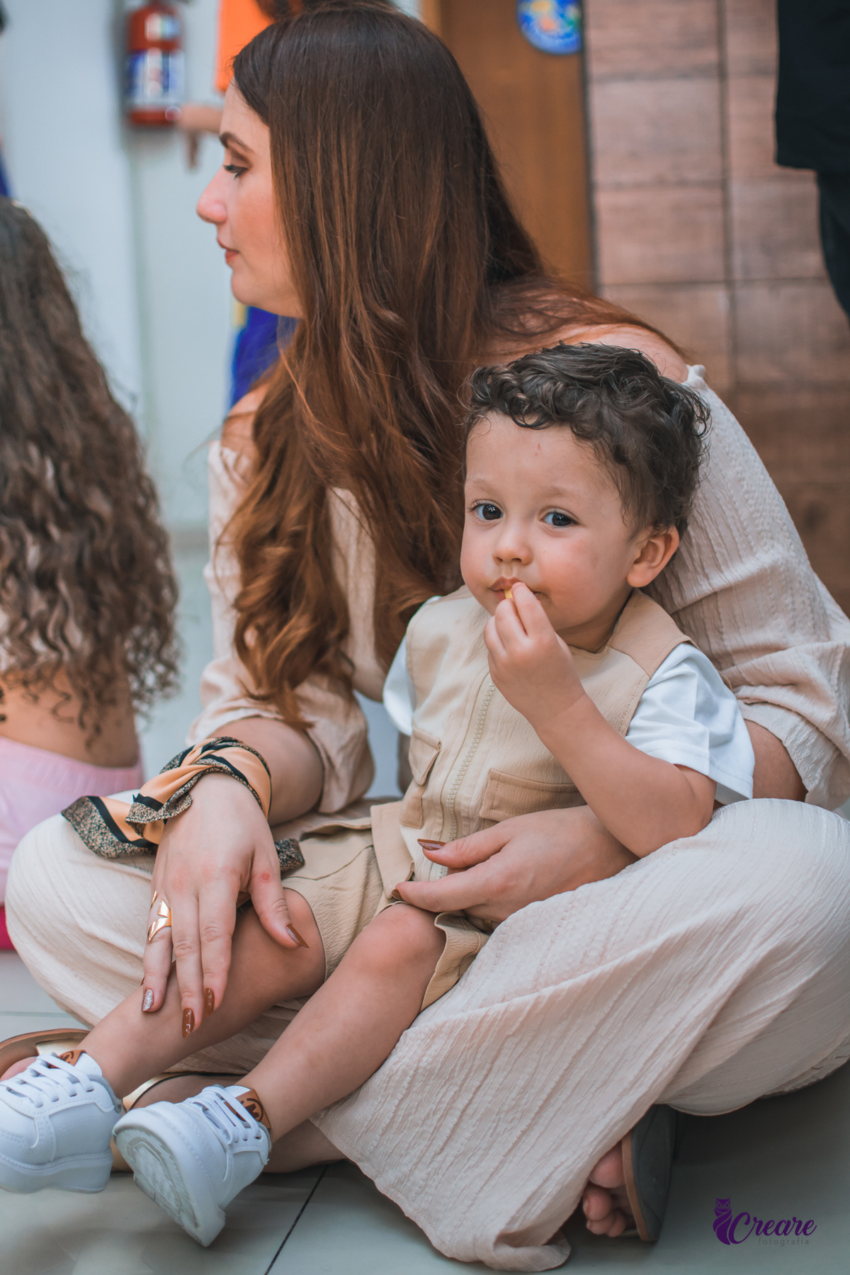 fotografia de aniversário infantil, festa de 2 anos de menino, decoração safari. Buffet Pula Pula, fotógrafo em Mauá.