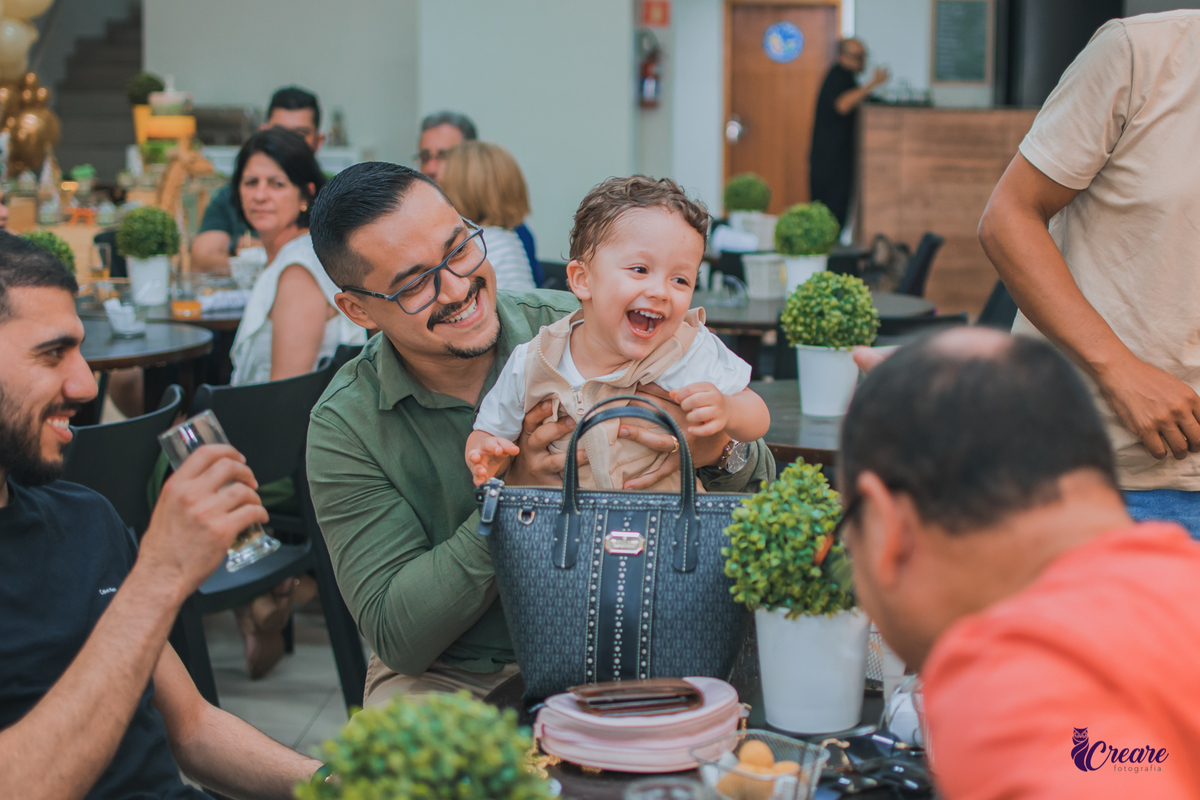 fotografia de aniversário infantil, festa de 2 anos de menino, decoração safari. Buffet Pula Pula, fotógrafo em Mauá.
