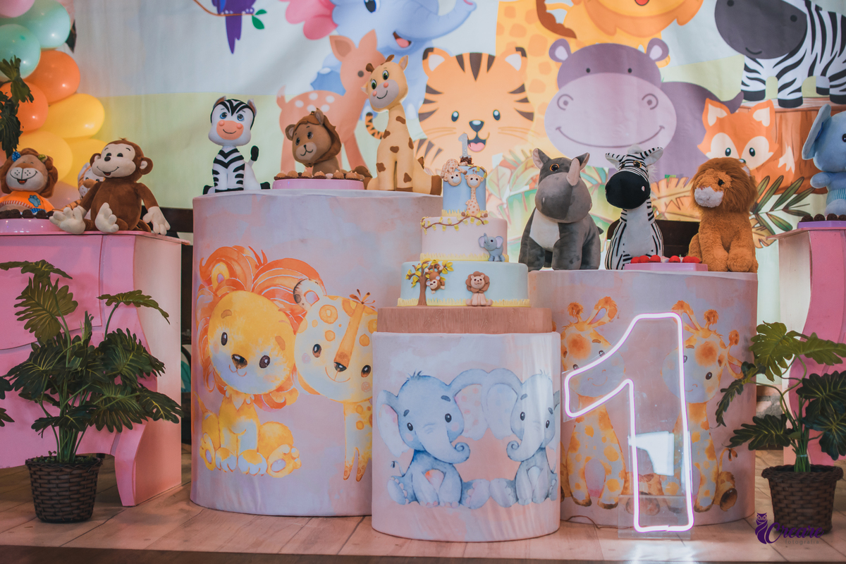 fotografia de aniversário de um ano, festa de um aninho. fotógrafo de aniversário de um ano. 