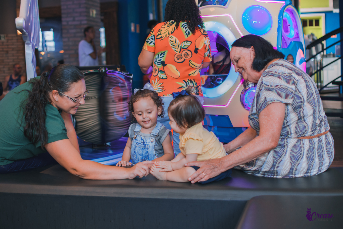 fotografia de aniversário de um ano, festa de um aninho. fotógrafo de aniversário de um ano. 