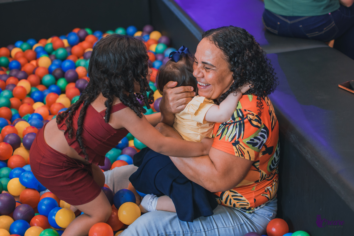 fotografia de aniversário de um ano, festa de um aninho. fotógrafo de aniversário de um ano. 