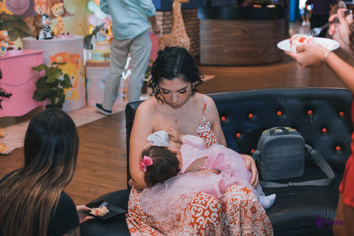 fotografia de aniversário de um ano, festa de um aninho. fotógrafo de aniversário de um ano. 