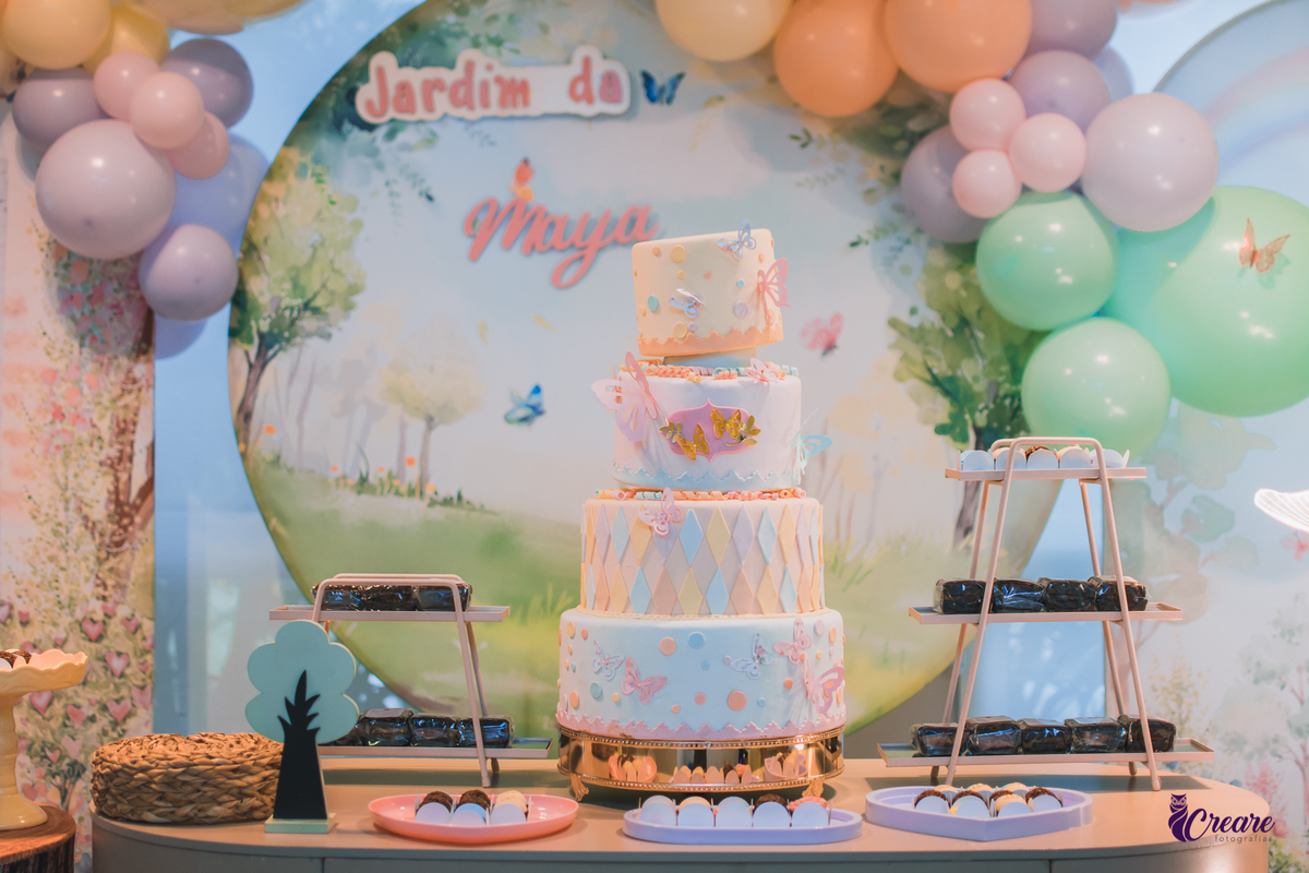 aniversário de 1 ano com tema jardim, festa em casa, aniversário de 1 aninho, 1 ano, primeiro ano do bebê, fotógrafo São Bernardo do Campo, festa de um ano em casa, fotógrafo de festa de 1 ano. 