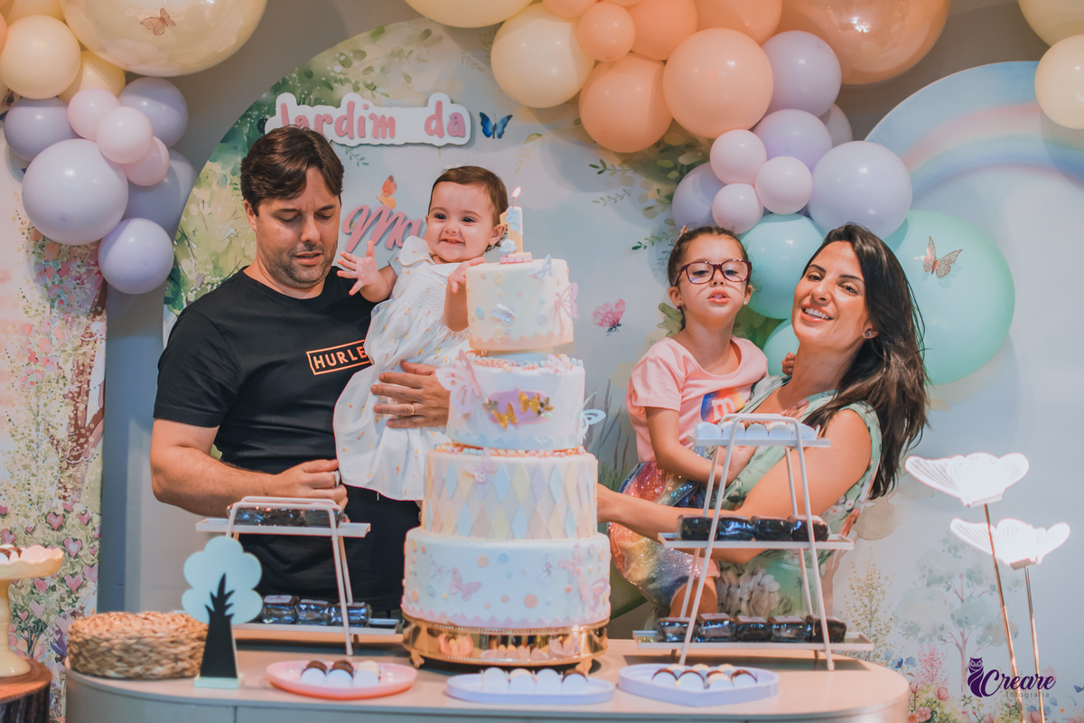 aniversário de 1 ano com tema jardim, festa em casa, aniversário de 1 aninho, 1 ano, primeiro ano do bebê, fotógrafo São Bernardo do Campo, festa de um ano em casa, fotógrafo de festa de 1 ano. 