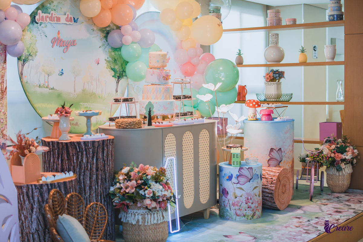 aniversário de 1 ano com tema jardim, festa em casa, aniversário de 1 aninho, 1 ano, primeiro ano do bebê, fotógrafo São Bernardo do Campo, festa de um ano em casa, fotógrafo de festa de 1 ano. 